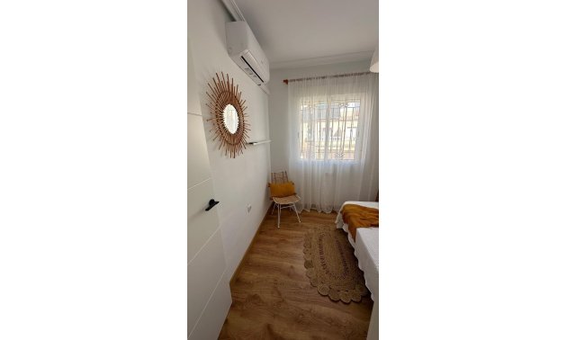 Resale - Villa -
Torrevieja - Playa Flamenca