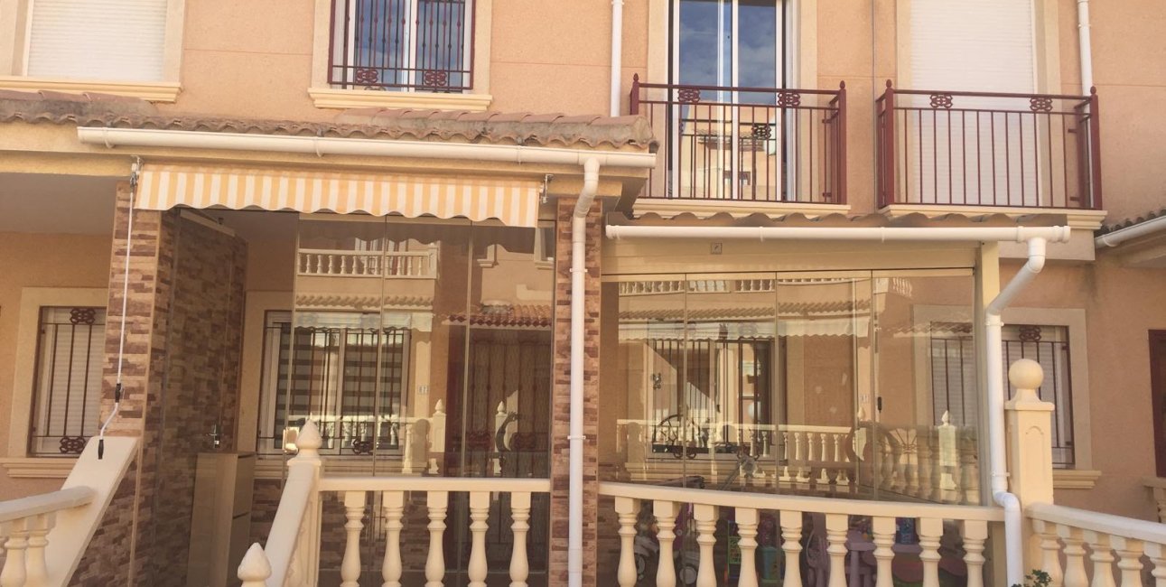 Resale - Villa -
Torrevieja - Playa Flamenca