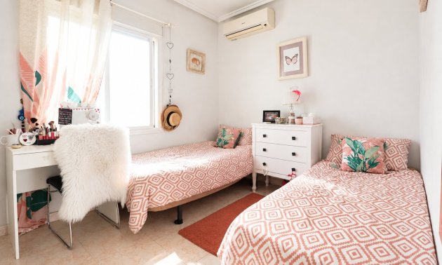 Resale - Villa -
Ciudad Quesada - La Marquesa