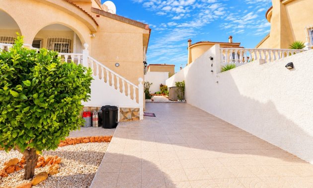 Resale - Villa -
Ciudad Quesada - La Marquesa