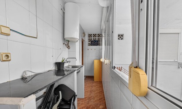 Resale - Apartment / flat -
Torrevieja - Torrevieja - Centre
