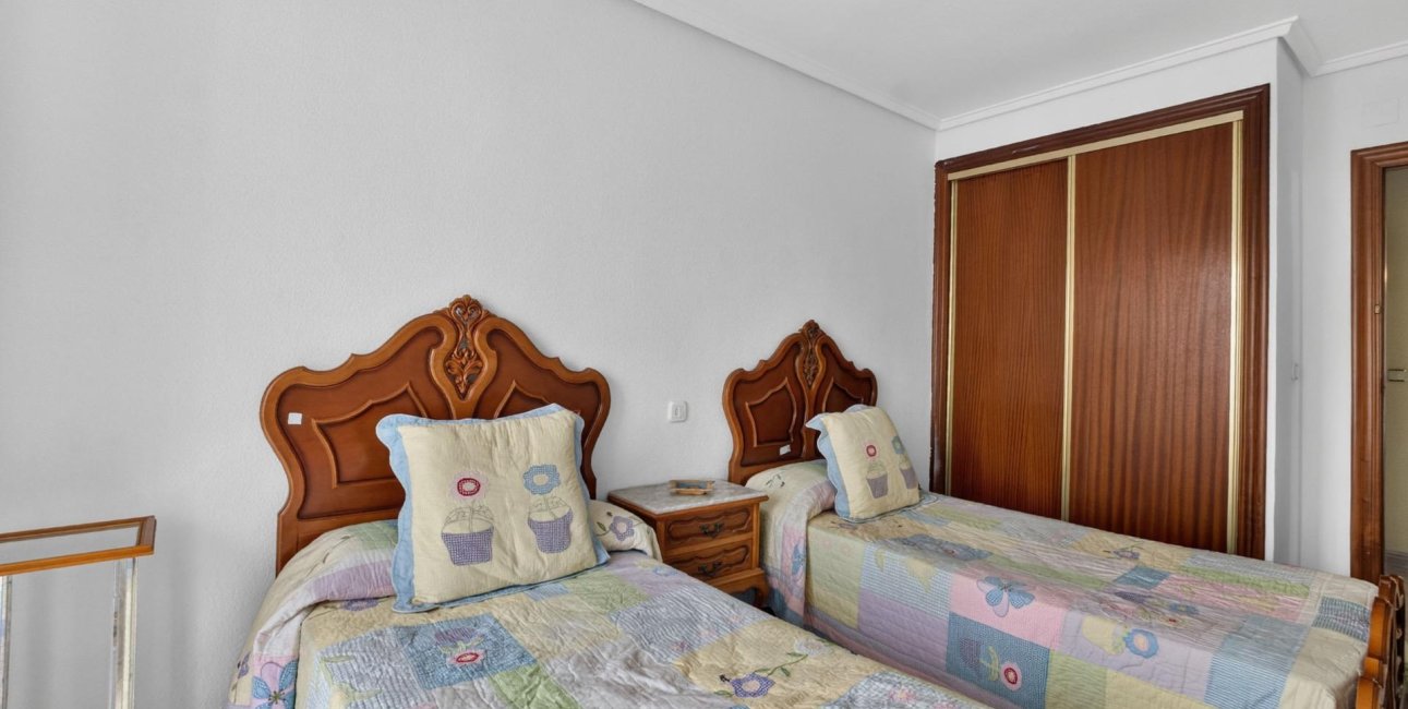 Resale - Apartment / flat -
Torrevieja - Torrevieja - Centre