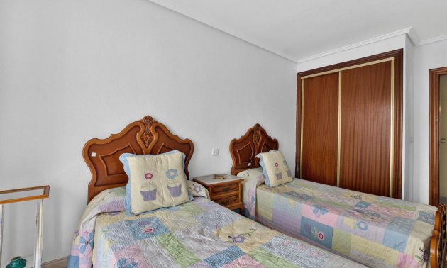 Resale - Apartment / flat -
Torrevieja - Torrevieja - Centre