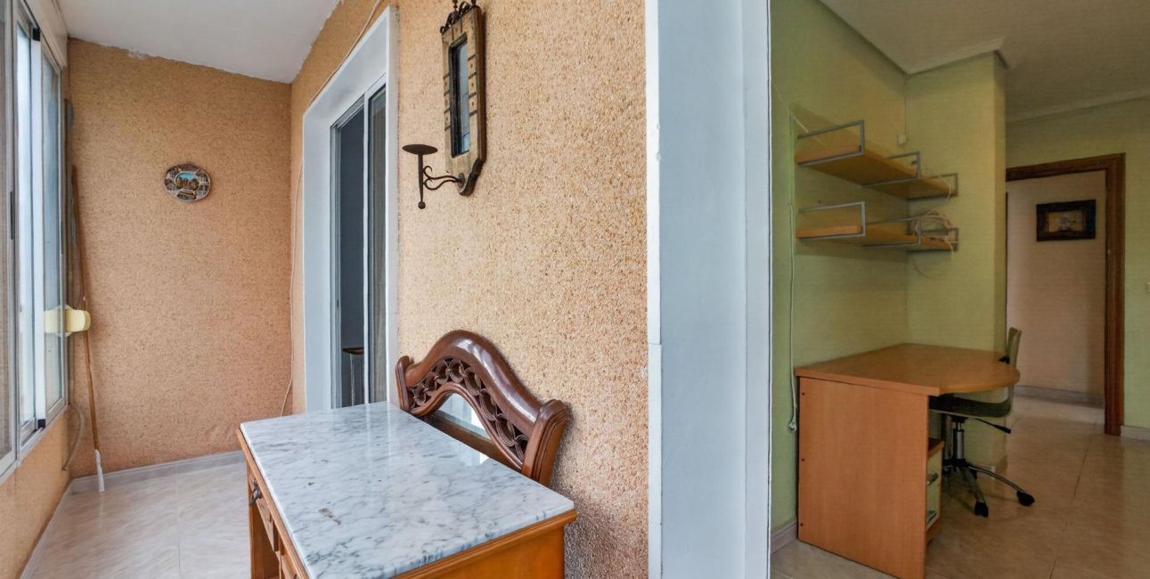 Resale - Apartment / flat -
Torrevieja - Torrevieja - Centre