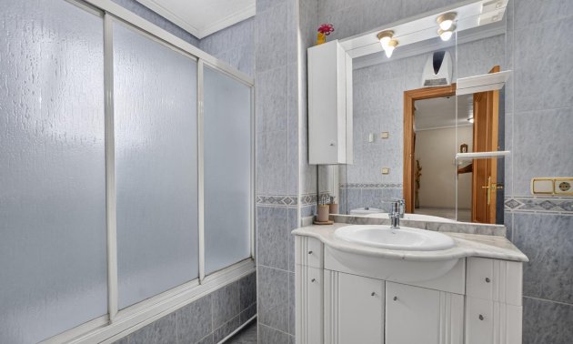 Resale - Apartment / flat -
Torrevieja - Torrevieja - Centre