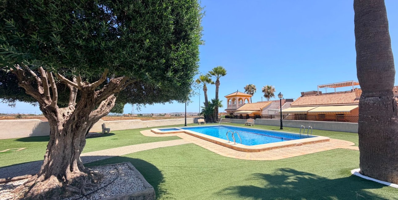 Resale - Townhouse -
Los Montesinos - Montesol Villas