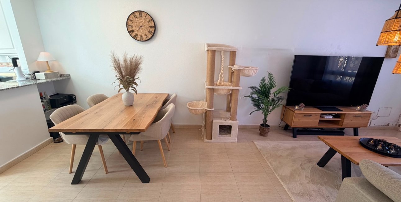 Resale - Townhouse -
Los Montesinos - Montesol Villas