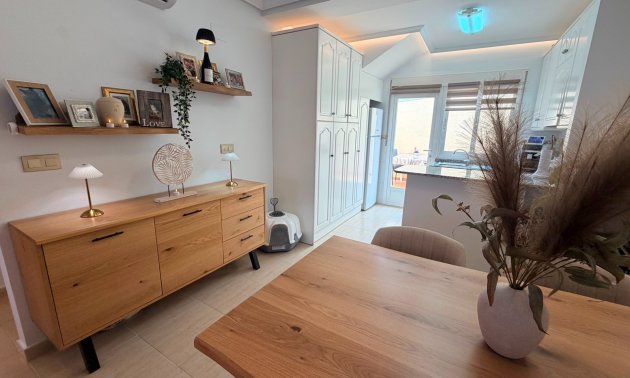 Resale - Townhouse -
Los Montesinos - Montesol Villas