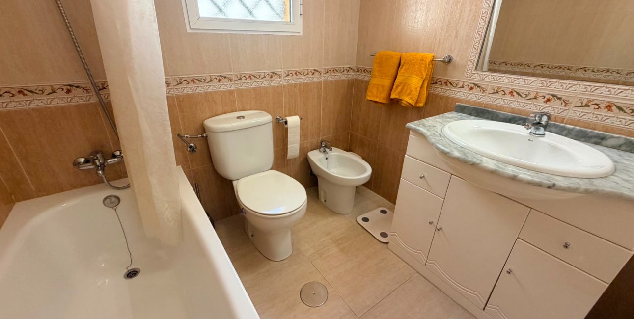 Resale - Townhouse -
Los Montesinos - Montesol Villas