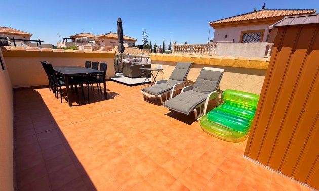 Resale - Townhouse -
Los Montesinos - Montesol Villas