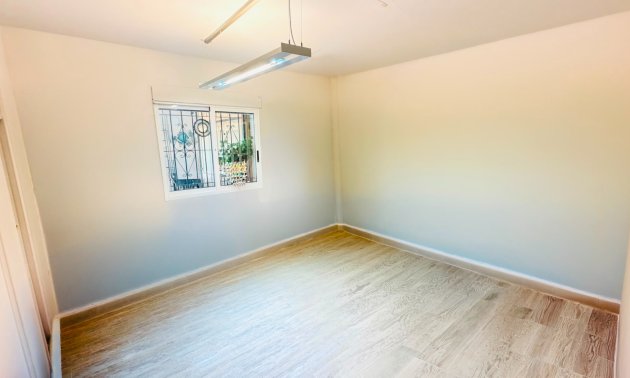 Resale - Country House -
Daya Vieja - Daya Vieja - Country