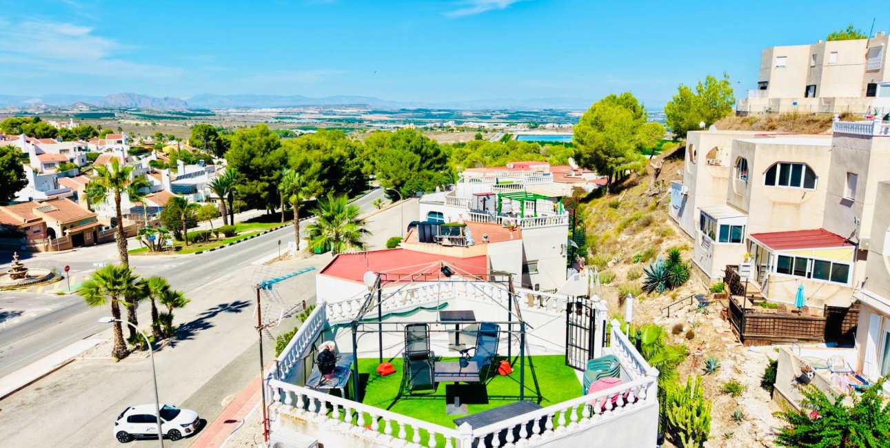 Reventa - Apartamento / piso -
San Miguel de Salinas - Las Comunicaciones