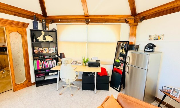 Reventa - Apartamento / piso -
San Miguel de Salinas - Las Comunicaciones