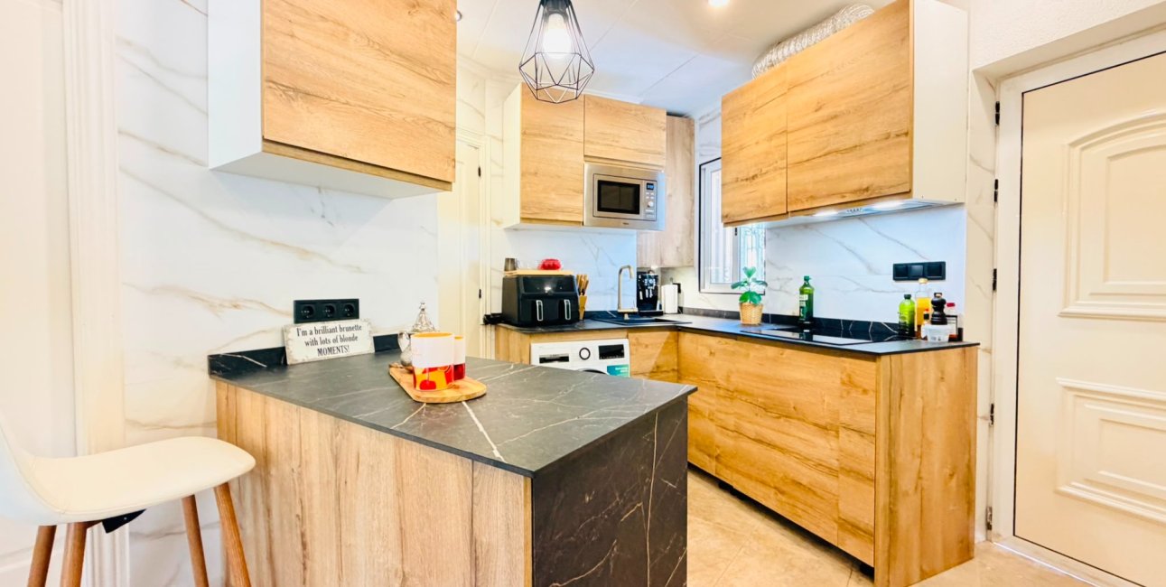 Reventa - Apartamento / piso -
San Miguel de Salinas - Las Comunicaciones