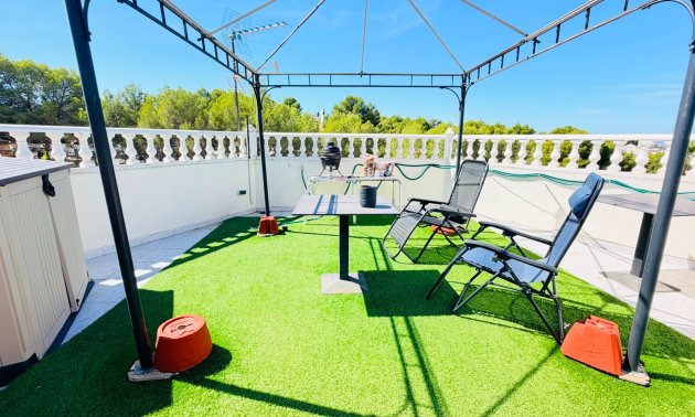 Reventa - Apartamento / piso -
San Miguel de Salinas - Las Comunicaciones