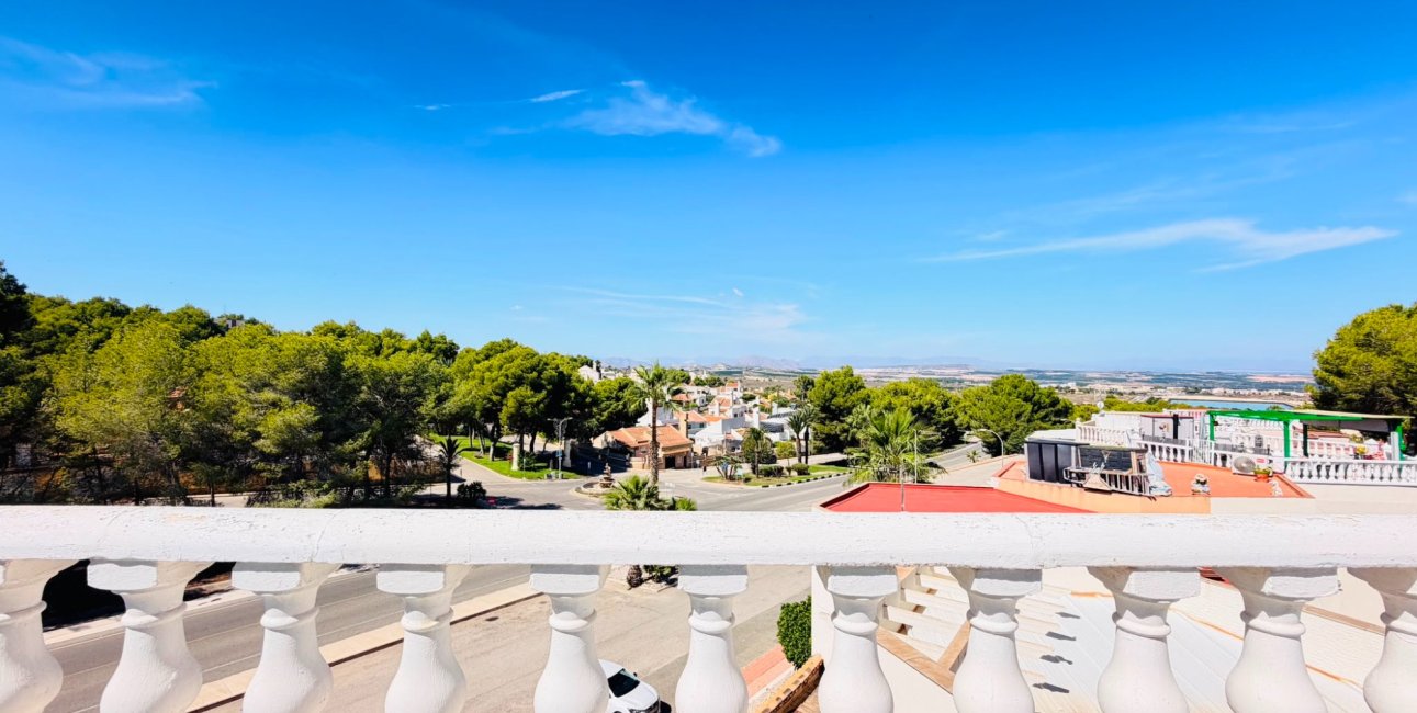 Reventa - Apartamento / piso -
San Miguel de Salinas - Las Comunicaciones