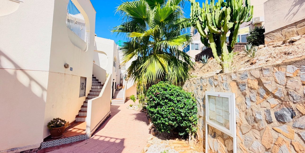 Reventa - Apartamento / piso -
San Miguel de Salinas - Las Comunicaciones