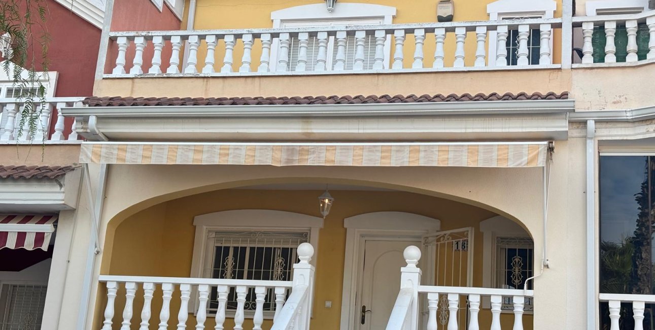Resale - Townhouse -
Benijofar - Monte Azul