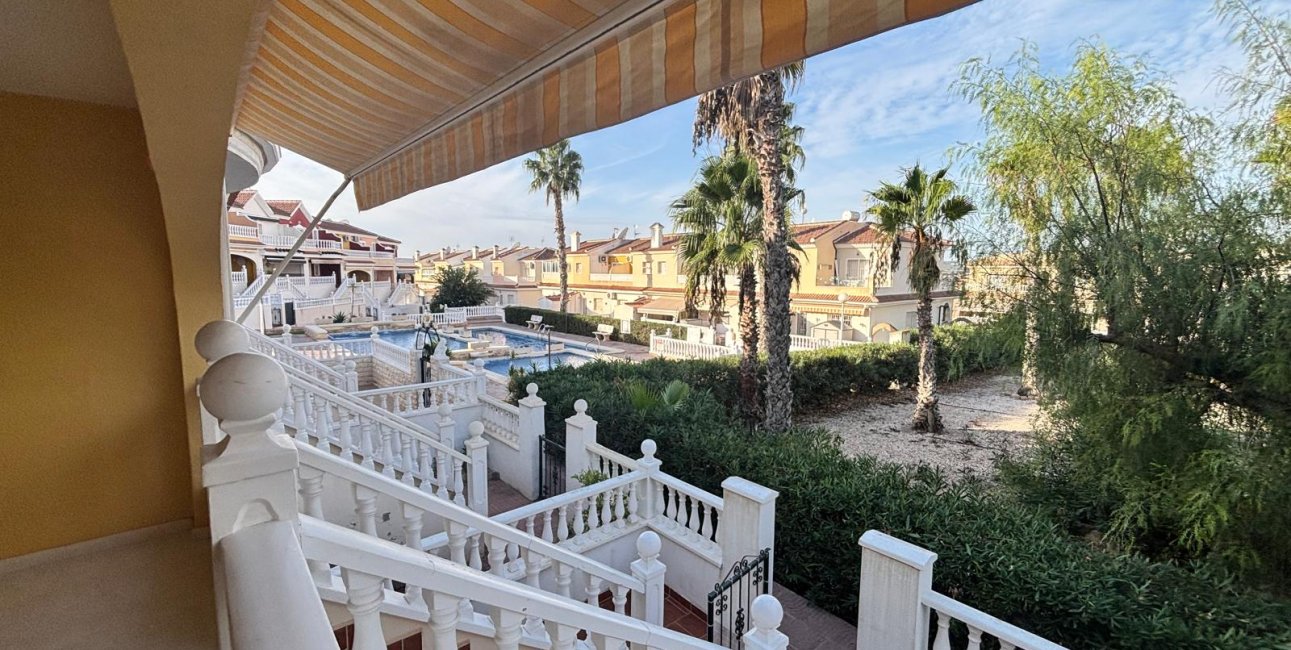 Resale - Townhouse -
Benijofar - Monte Azul