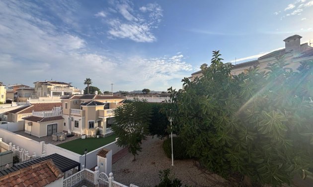 Resale - Townhouse -
Benijofar - Monte Azul