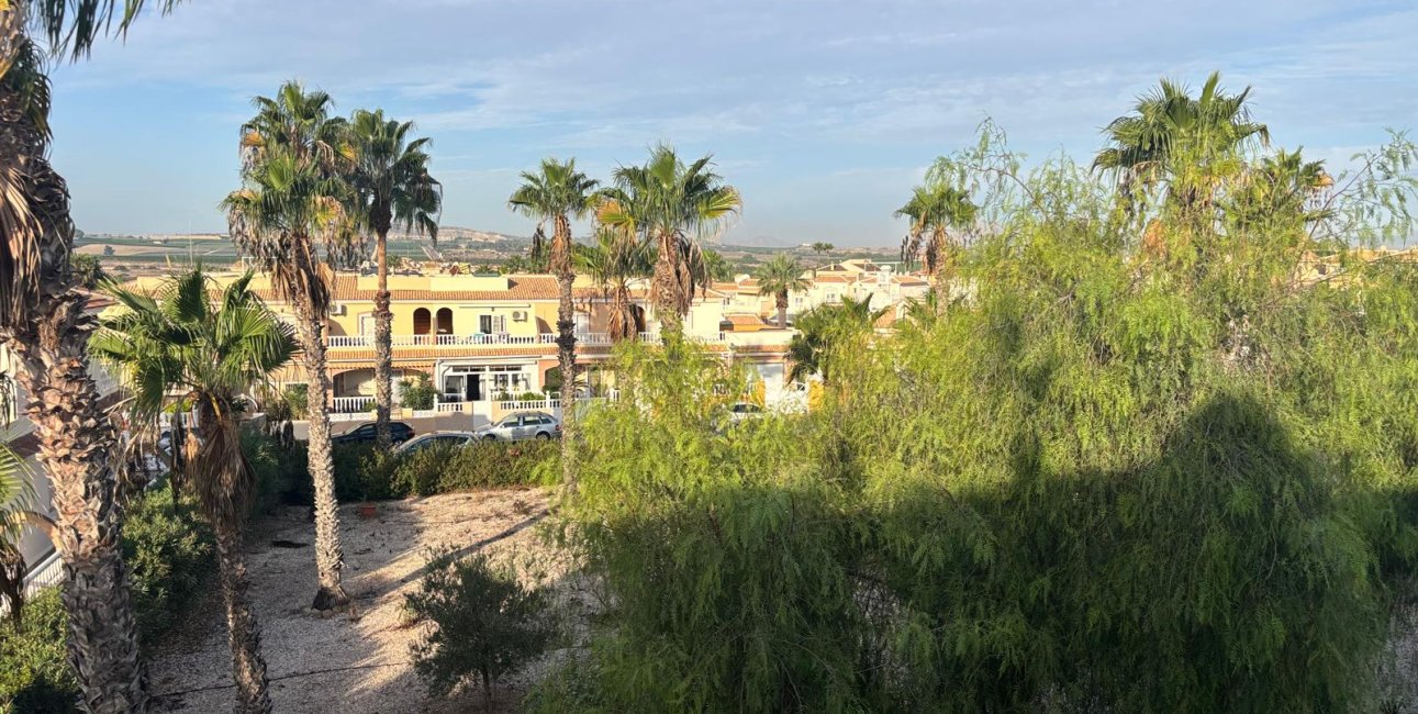 Resale - Townhouse -
Benijofar - Monte Azul