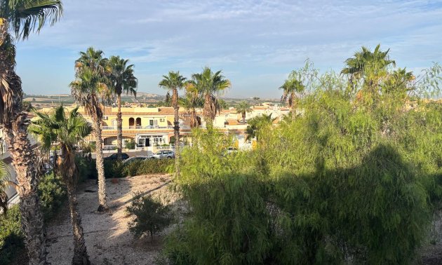 Resale - Townhouse -
Benijofar - Monte Azul