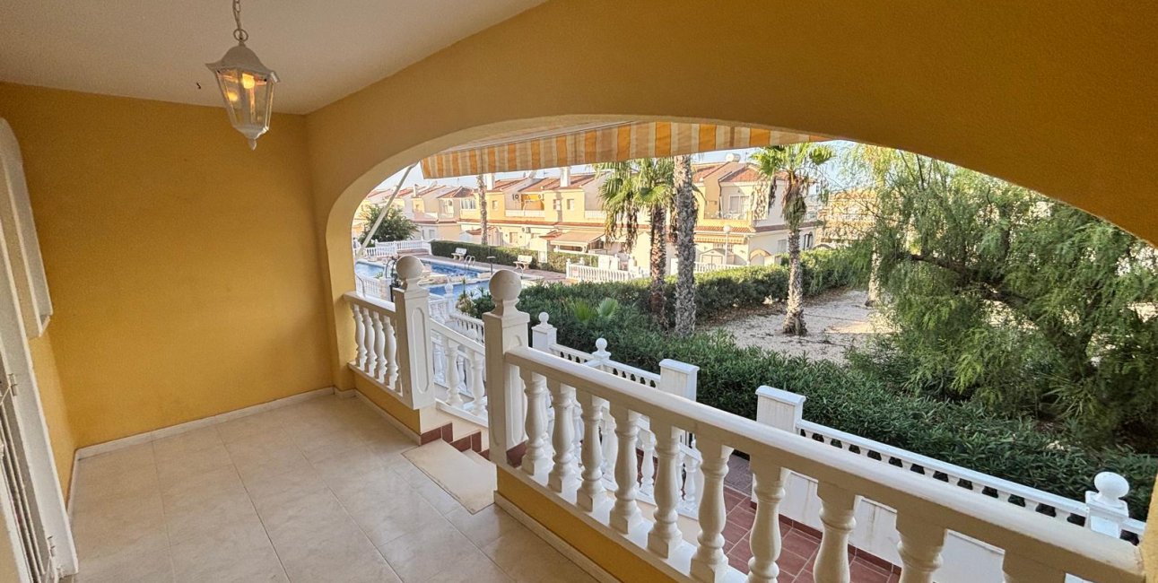Resale - Townhouse -
Benijofar - Monte Azul