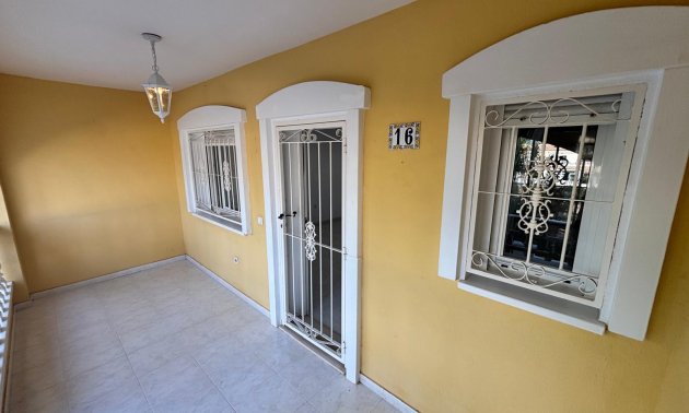 Resale - Townhouse -
Benijofar - Monte Azul