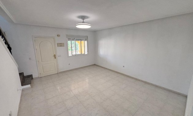 Resale - Townhouse -
Benijofar - Monte Azul
