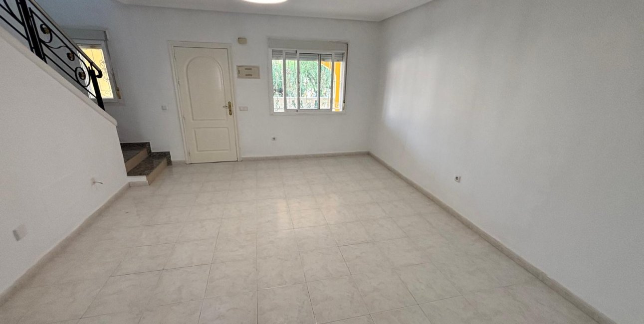 Resale - Townhouse -
Benijofar - Monte Azul