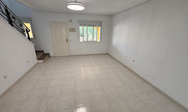 Resale - Townhouse -
Benijofar - Monte Azul