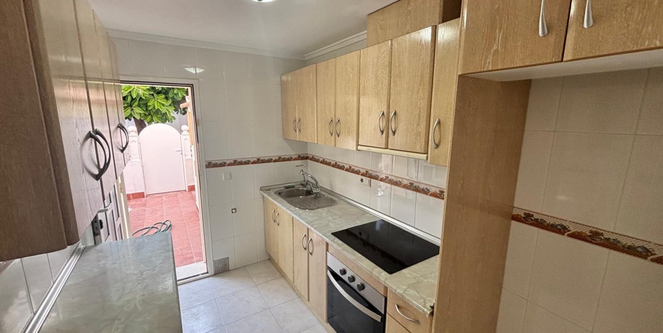 Resale - Townhouse -
Benijofar - Monte Azul