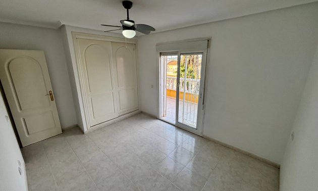 Resale - Townhouse -
Benijofar - Monte Azul