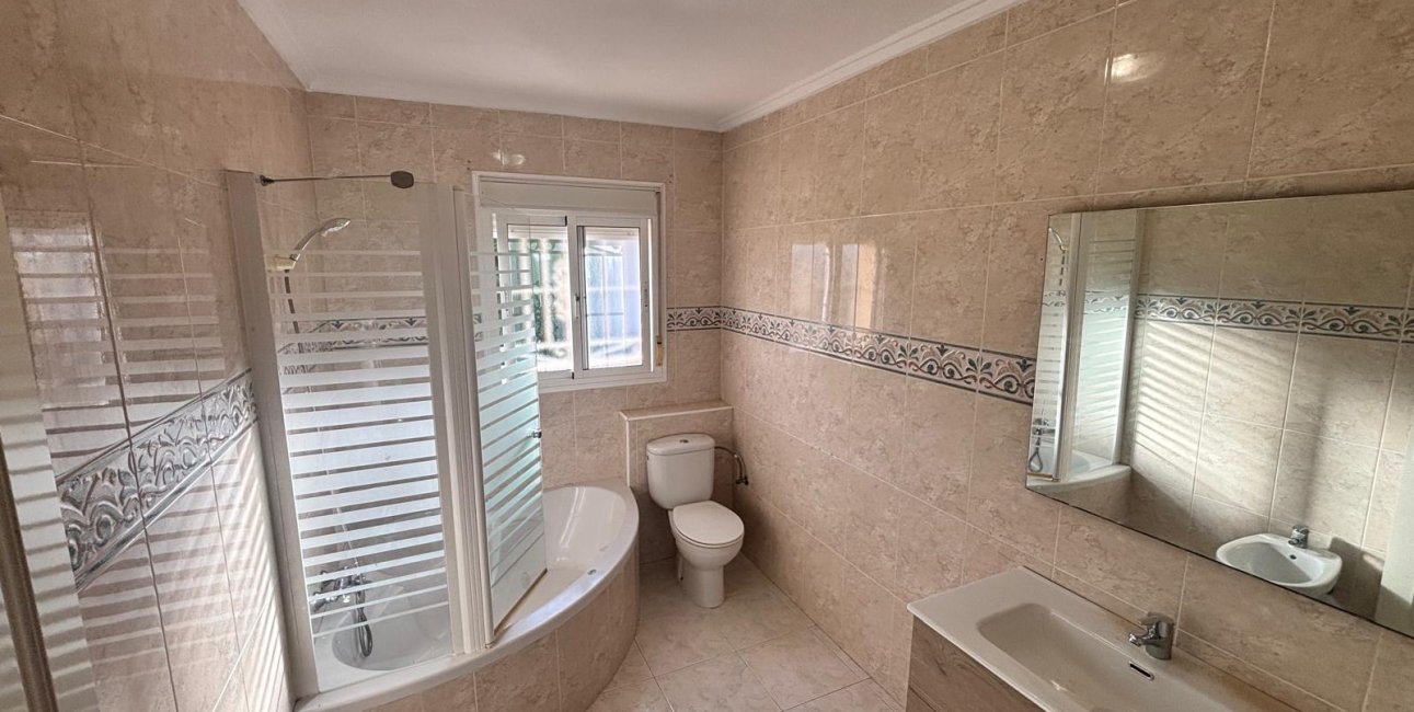 Resale - Townhouse -
Benijofar - Monte Azul