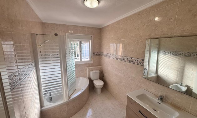 Resale - Townhouse -
Benijofar - Monte Azul