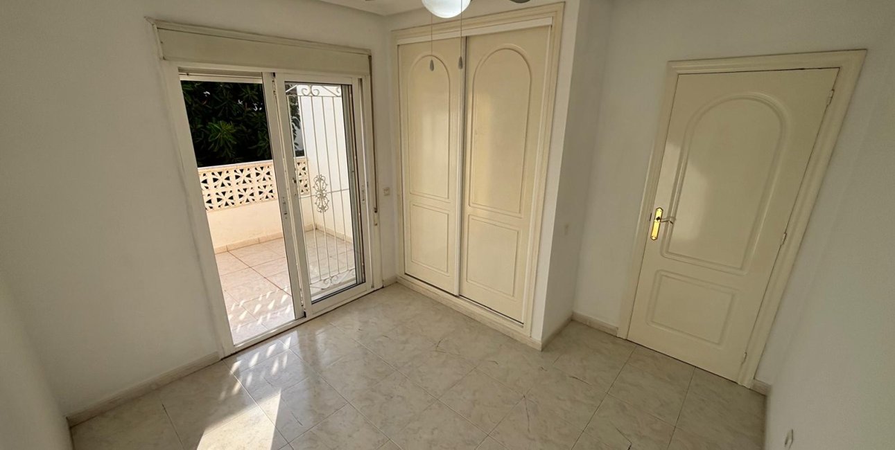 Resale - Townhouse -
Benijofar - Monte Azul