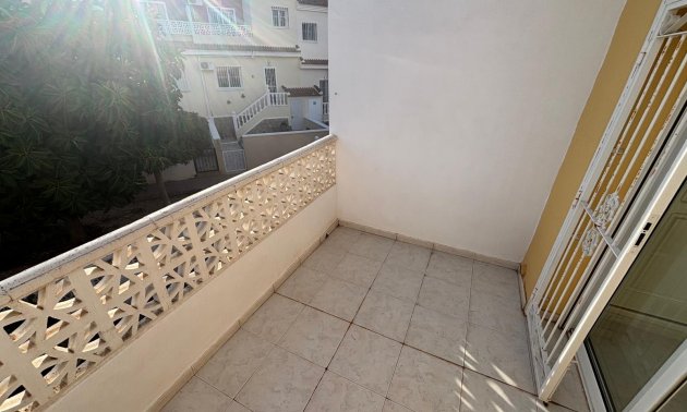 Resale - Townhouse -
Benijofar - Monte Azul