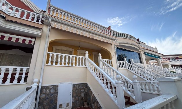 Resale - Townhouse -
Benijofar - Monte Azul