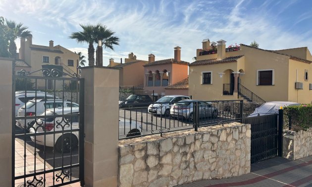 Resale - Apartment / flat -
Algorfa - La Finca Golf Resort