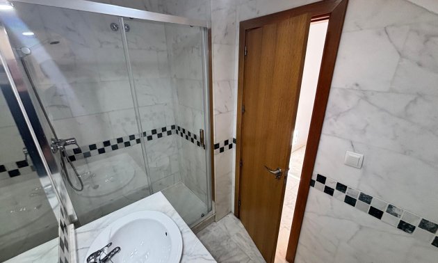 Resale - Apartment / flat -
Algorfa - La Finca Golf Resort