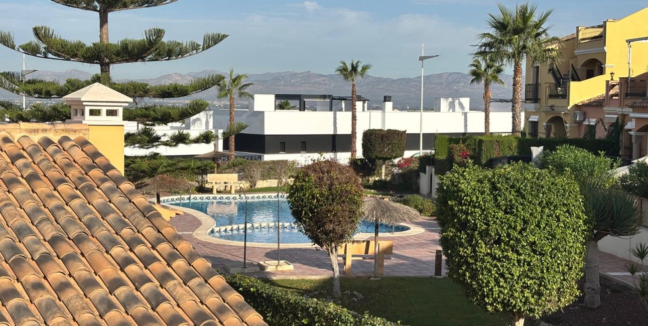 Resale - Apartment / flat -
Algorfa - La Finca Golf Resort