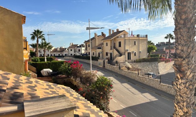 Resale - Apartment / flat -
Algorfa - La Finca Golf Resort