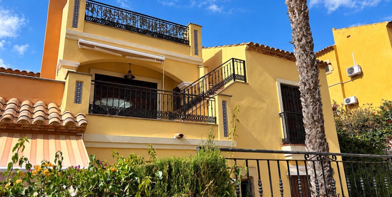 Resale - Apartment / flat -
Algorfa - La Finca Golf Resort