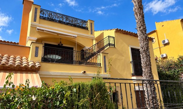 Resale - Apartment / flat -
Algorfa - La Finca Golf Resort