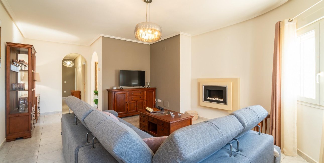 Resale - Villa -
Orihuela Costa - Playa Flamenca