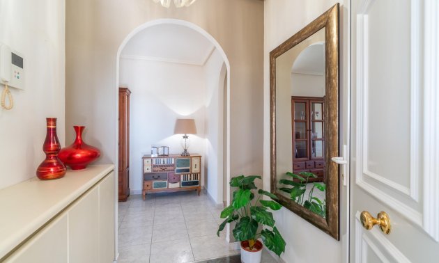 Resale - Villa -
Orihuela Costa - Playa Flamenca