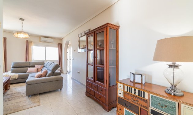Resale - Villa -
Orihuela Costa - Playa Flamenca
