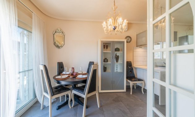 Resale - Villa -
Orihuela Costa - Playa Flamenca