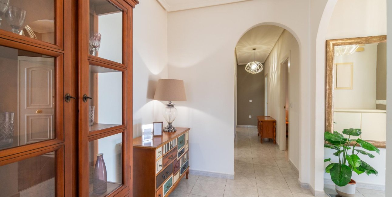 Resale - Villa -
Orihuela Costa - Playa Flamenca