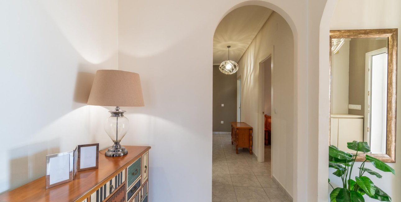 Resale - Villa -
Orihuela Costa - Playa Flamenca